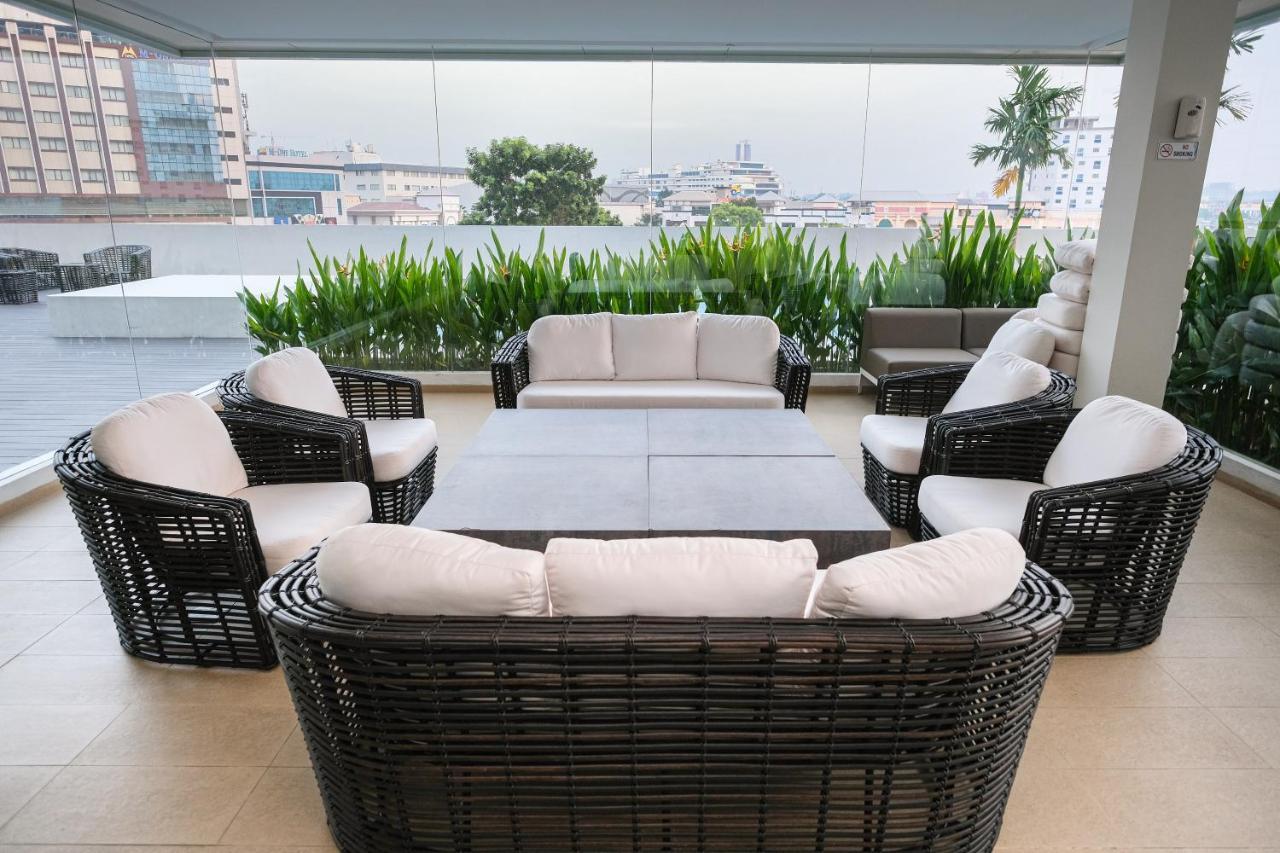 Lovina 17-11 At Harbour Bay Residences Nagoya Buitenkant foto